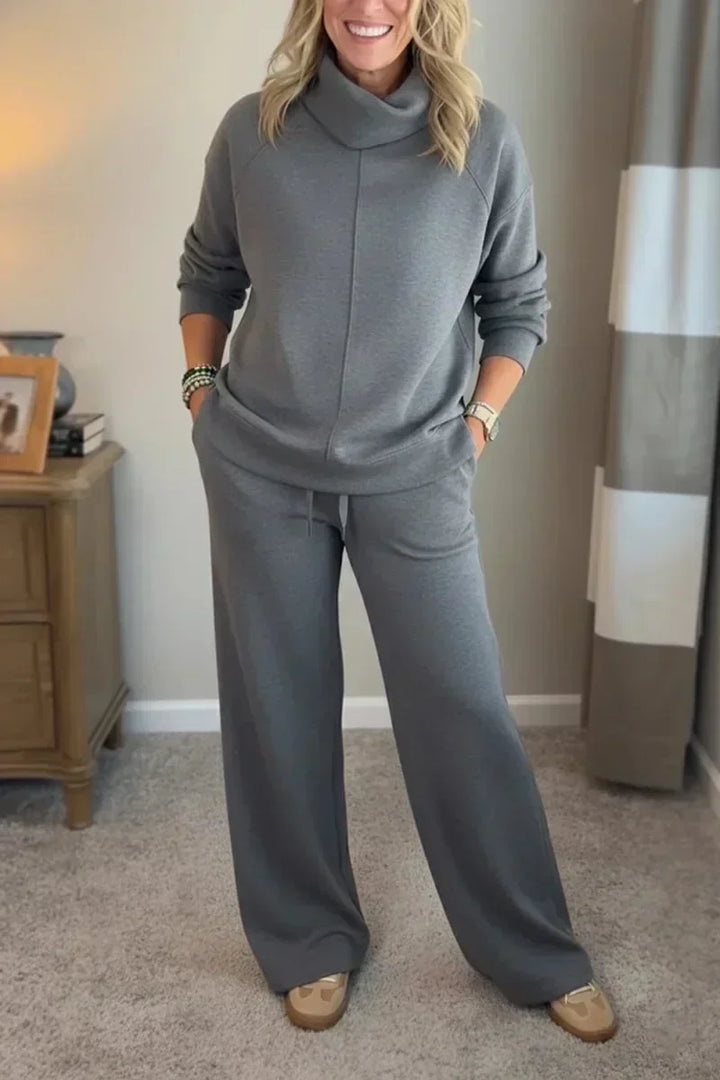 Marina | Luxurious Turtleneck Travel Set