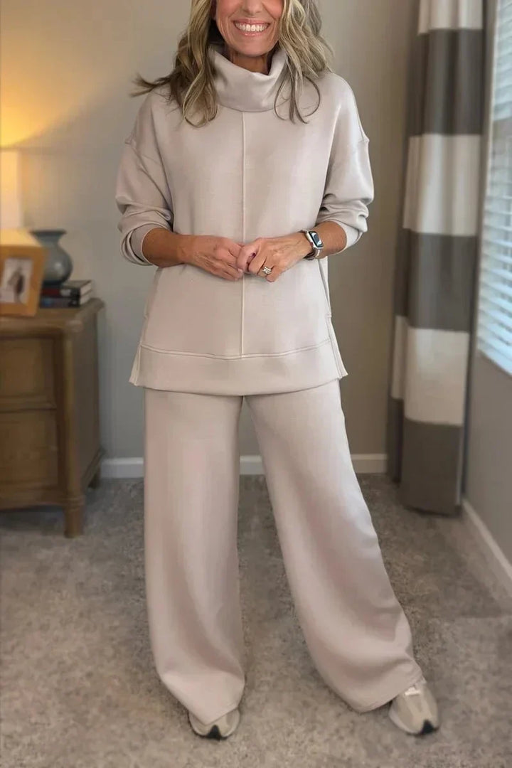 Marina | Luxurious Turtleneck Travel Set